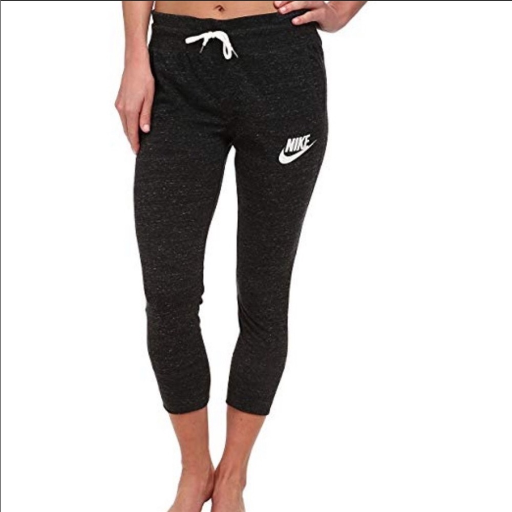 Nike Vintage Sport Casual Capris